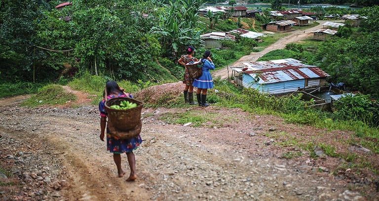 Hasta el momento, la jurisdicción indígena puede desconocer las sentencias sobre la interrupción del embarazo. Sin embargo, esto podría cambiar con el dictamen que está a punto de tomar la Corte Constitucional. El magistrado José Fernando Reyes, presidente del alto tribunal, es el ponente de la decisión.