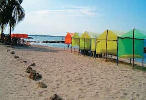 Tolú en Sucre – La zona está rodeada por chozas y aunque las playas no son tan grandes logra ser un lugar muy atractivo por un malecón turístico que lo rodea.