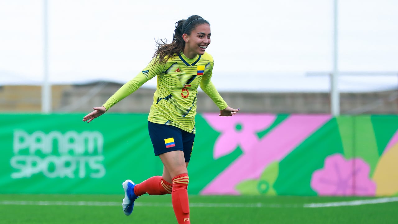 Isabella Echeverri con la Selección Colombia Femenina.