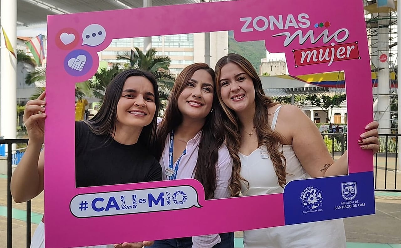 Metro Cali presenta las Zonas MIO Mujer, en los buses articulados del MIO. Son espacios para uso exclusivo de las mujeres, ubicados en el primer vagón de los 166 buses y se identifican con marcas de color rosa en el espaldar de los asientos.