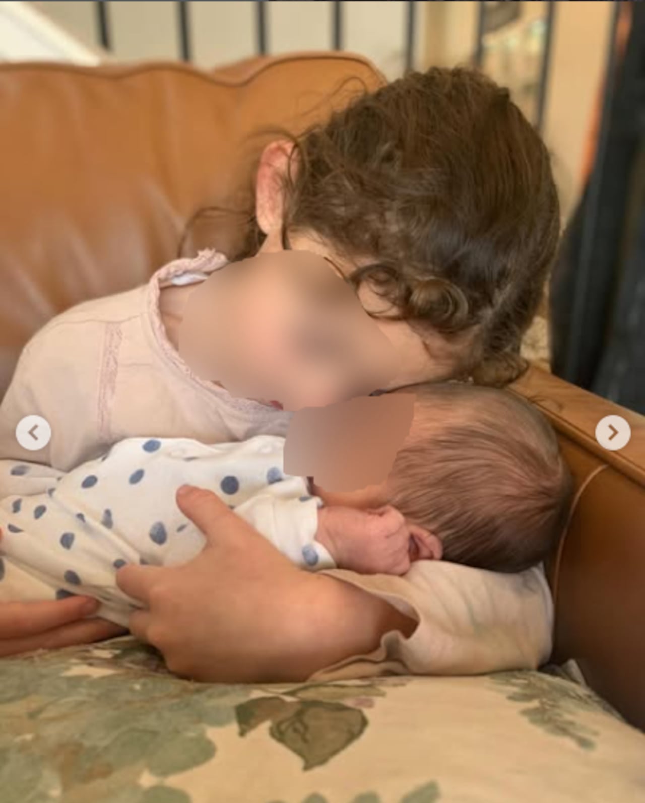 Abigail y Molly juntas.