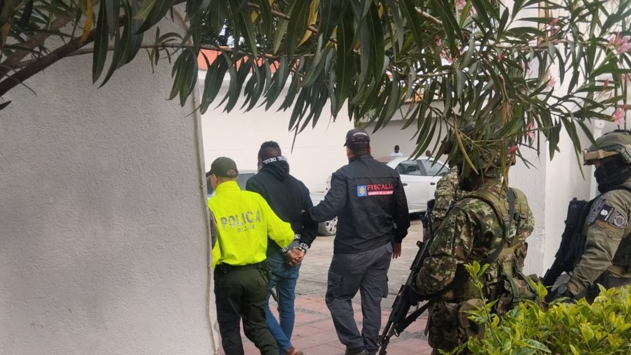 Este sujeto deberá responder ante la justicia colombiana por varios delitos, como homicidio y porte ilegal de armas de fuego.