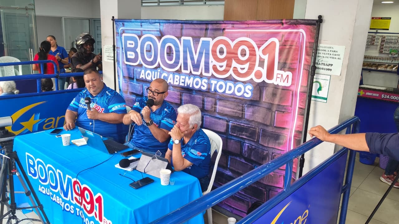 La Gira Comunera de Boom FM llegó a la Comuna 12, en el barrio Nueva Floresta, un espacio pensado para que los ciudadanos puedan expresar sus inconformidades y ser escuchada por las autoridades distritales.