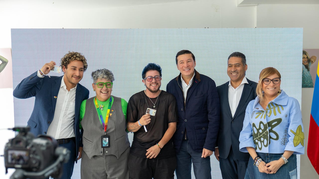 Categorías ‘no binario’ (NB) y ‘trans’ (T) fueron incluidas en el campo ‘sexo’ de registros civiles y todos los documentos de identidad