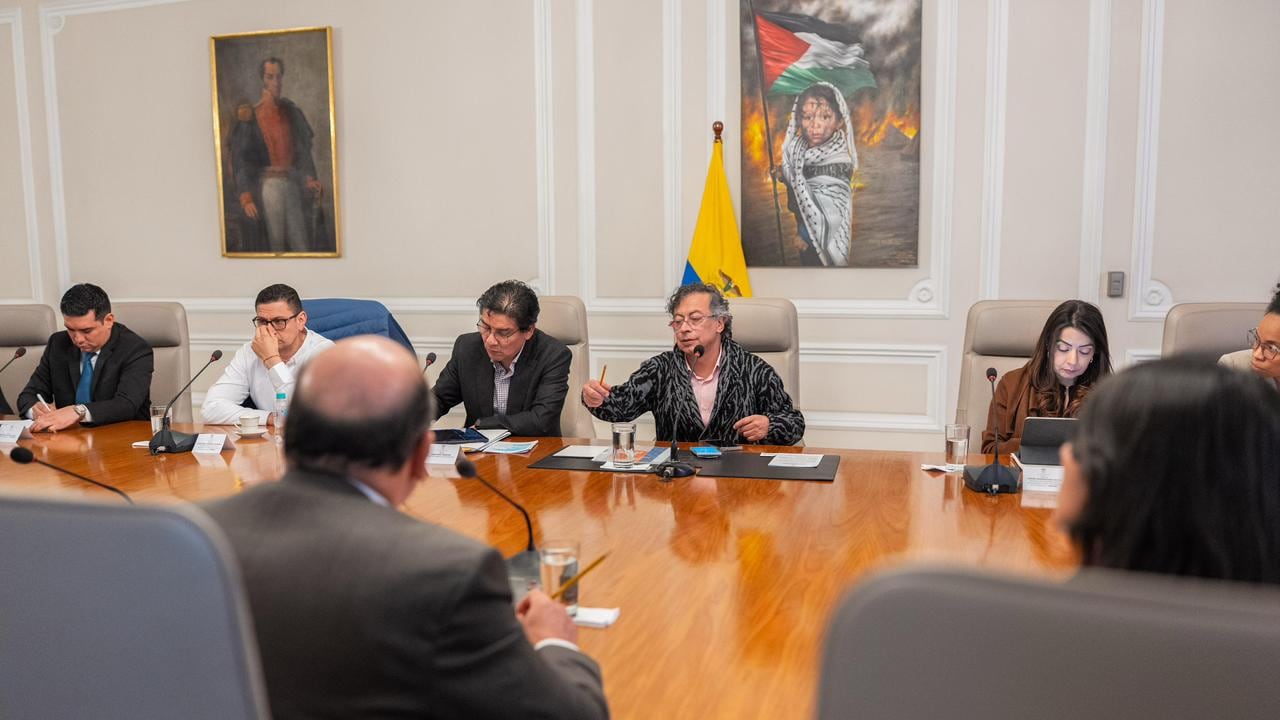 Gecelca, Gensa y Urrá presentaron al presidente Gustavo Petro su adhesión a la nueva metodología tarifaria,