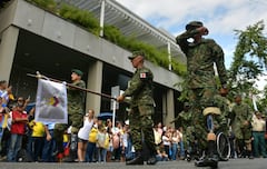Cali: Desfile militar del 20 de julio en Cali. Foto Raúl Palacios.