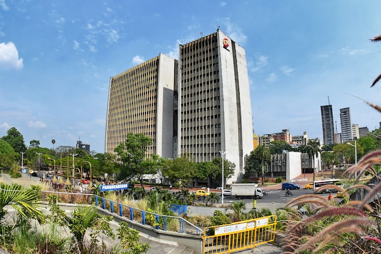 Torre EMCALI. foto Wirman Ríos