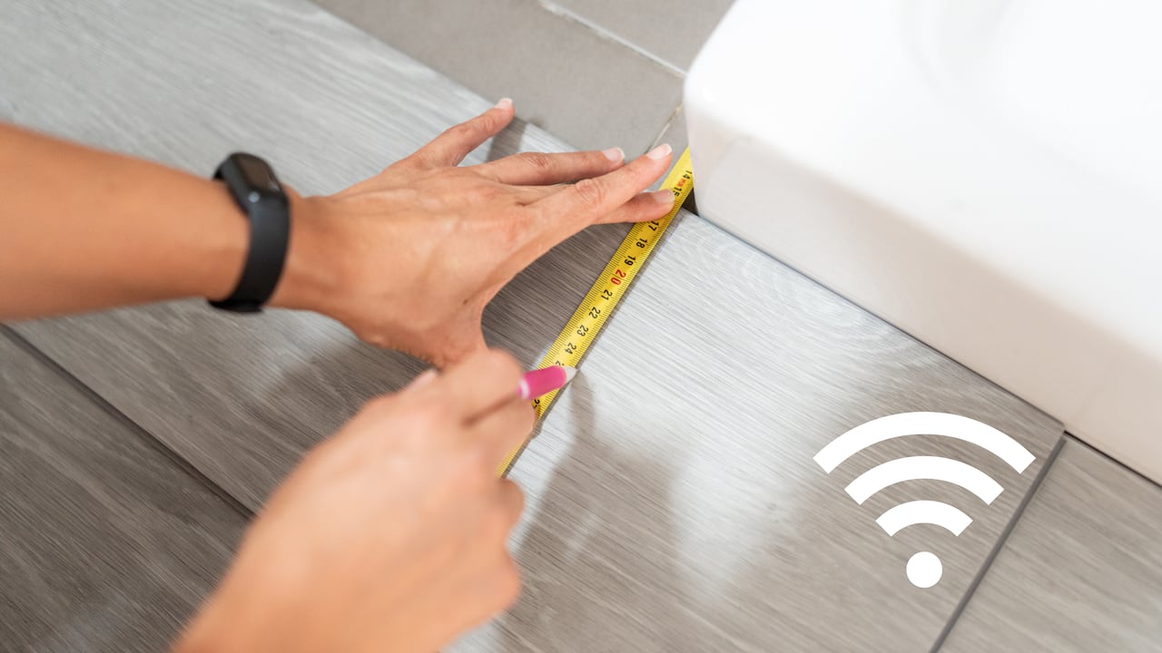 La Regla de los 30 Centímetros se encuentra entre las directrices comunes para la disposición de routers en los hogares, destacando su relevancia en la mejora de la conectividad.