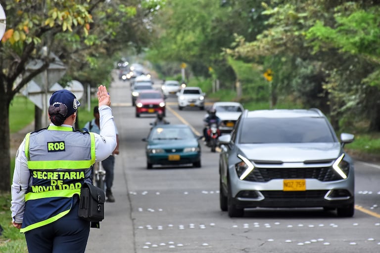 Contraflujo Avenida Cañasgordas.