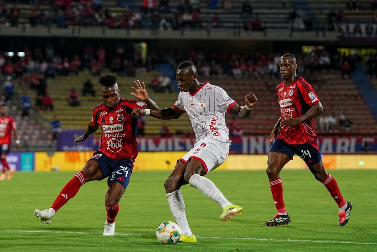 Deportivo Independiente Medellín le remontó al América de Cali en su estadio.