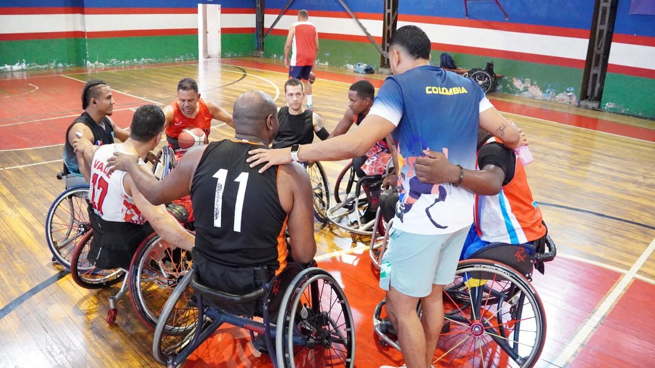 La selección de baloncesto vallecaucana no ha tenido respuesta por parte del Ministerio del Deporte y que la Federación Colombiana de Baloncesto en Silla de Ruedas negó la solicitud del aplazamiento porque ya todo estaba programado.