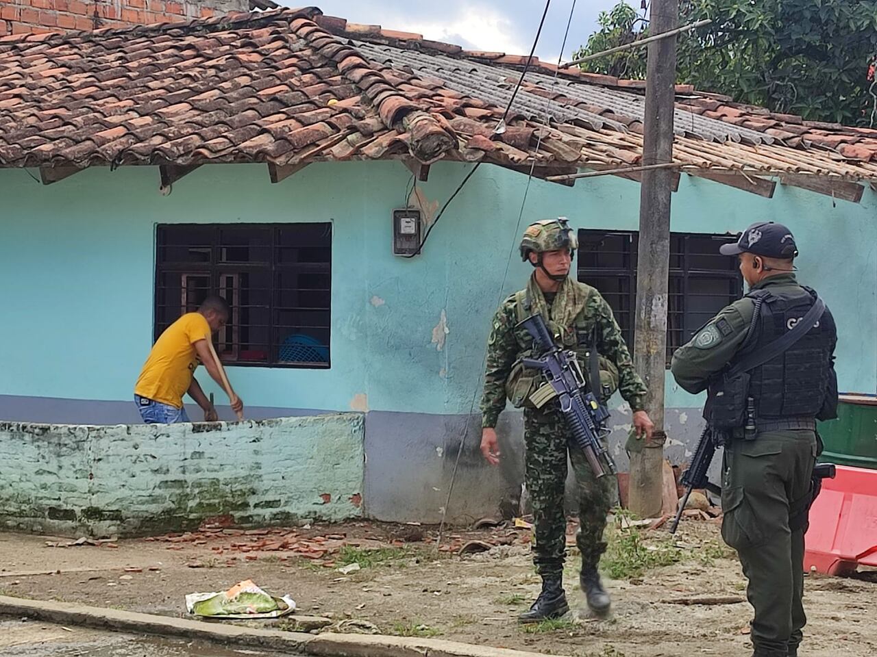 El corregimiento de Potrerito Valle , atentado en la estación de policía del pueblo.