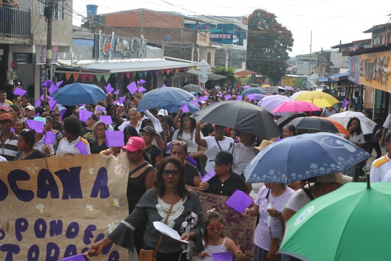 Luego de la agresión sexual a una adolescente menor de 18 años de edad, las mujeres y la comunidad de Miranda, Cauca, se movilizó para rechazar esta clase de agresiones.