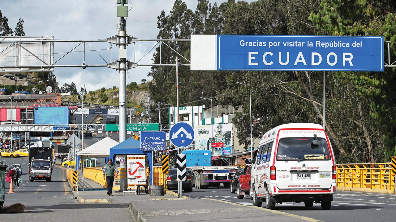 “Colombia es nuestro peor socio a nivel mundial: tenemos un déficit de 1.200 millones de dólares con un comercio total de 2.100 millones de dólares”, dijo el presidente Noboa. Y agregó: “Nos resulta muy difícil contener la violencia, contener cargamentos de droga y contener la presencia de guerrillas”.