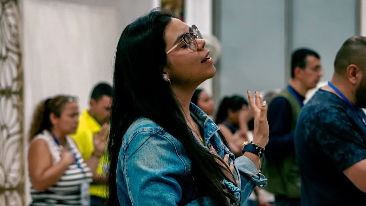 Jóvenes de distintas regiones del país llegarán a Cali para participar en el Congreso Nacional de Jóvenes Carismáticos de Colombia.