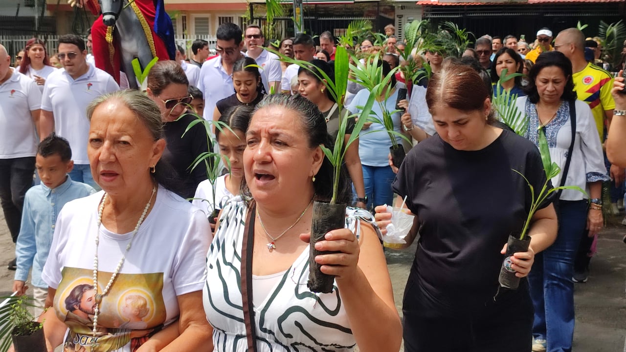 Domingo de Ramos en la parroquia Cristo resucitado del barrio la flora Cali