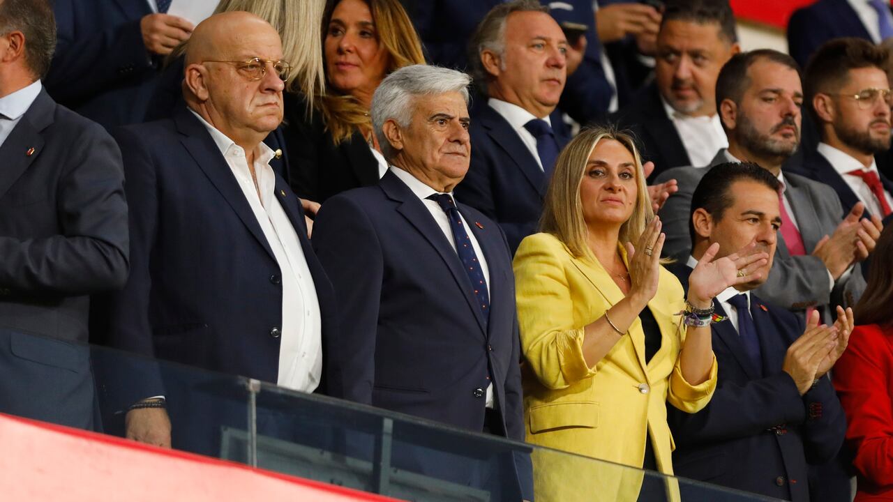 Pedro Rocha (segundo de izquierda a derecha).