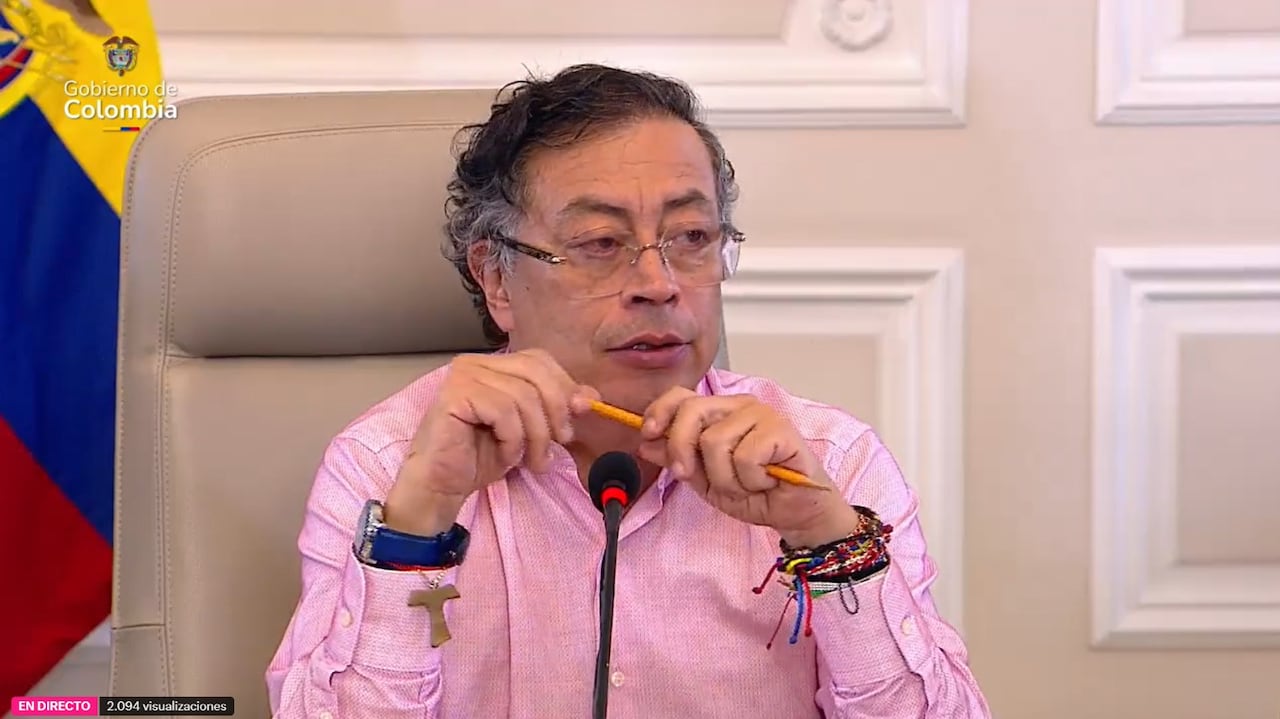 Gustavo Petro en Consejo de Ministros