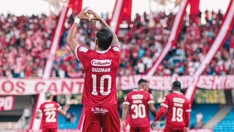 Final del primer tiempo con ventaja 2-0 del escarlata.