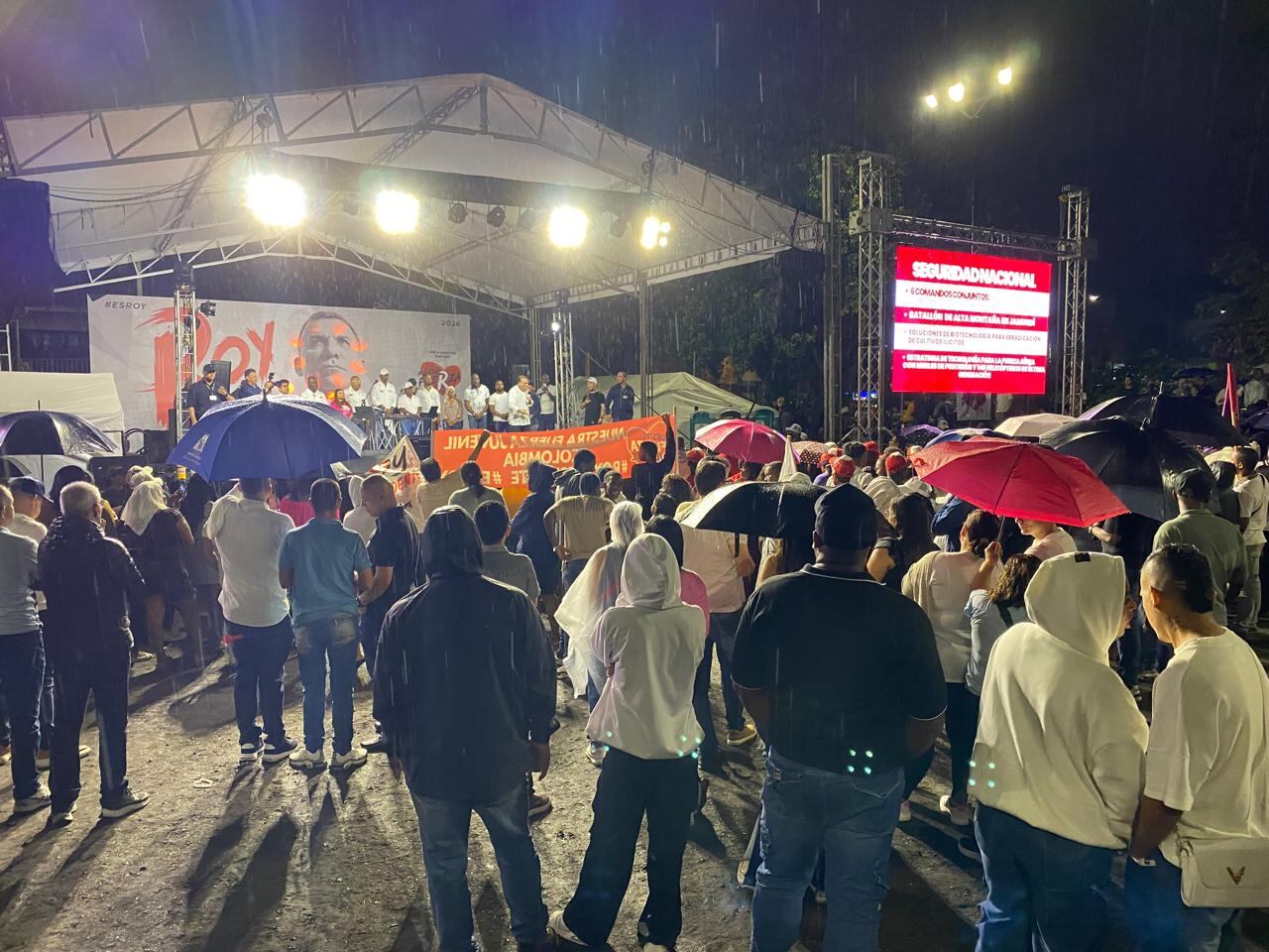 Barreras aseguró que, de llegar a la Presidencia, impulsará cinco megacárceles productivas y priorizará obras clave para el Valle del Cauca.