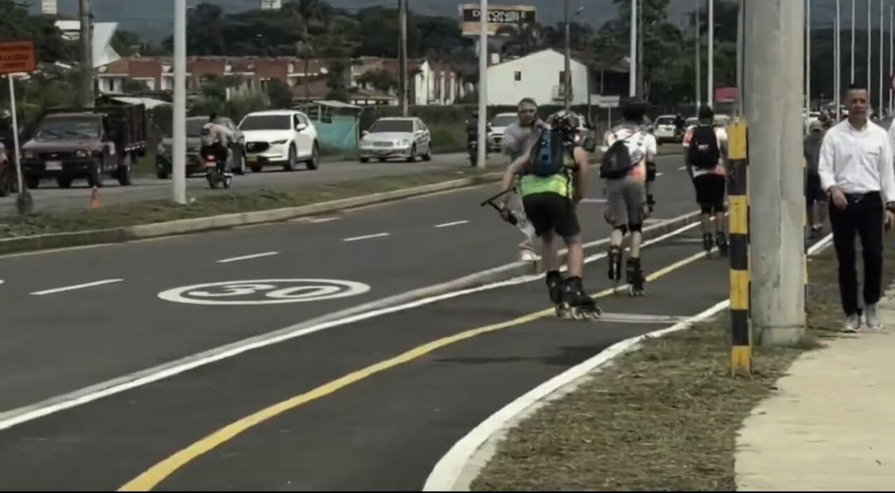 La obra es fundamental para conectar el sur de Jamundí, la comunidad venía reclamando esta obra desde hace varios años. Foto: Tomada de redes / El País