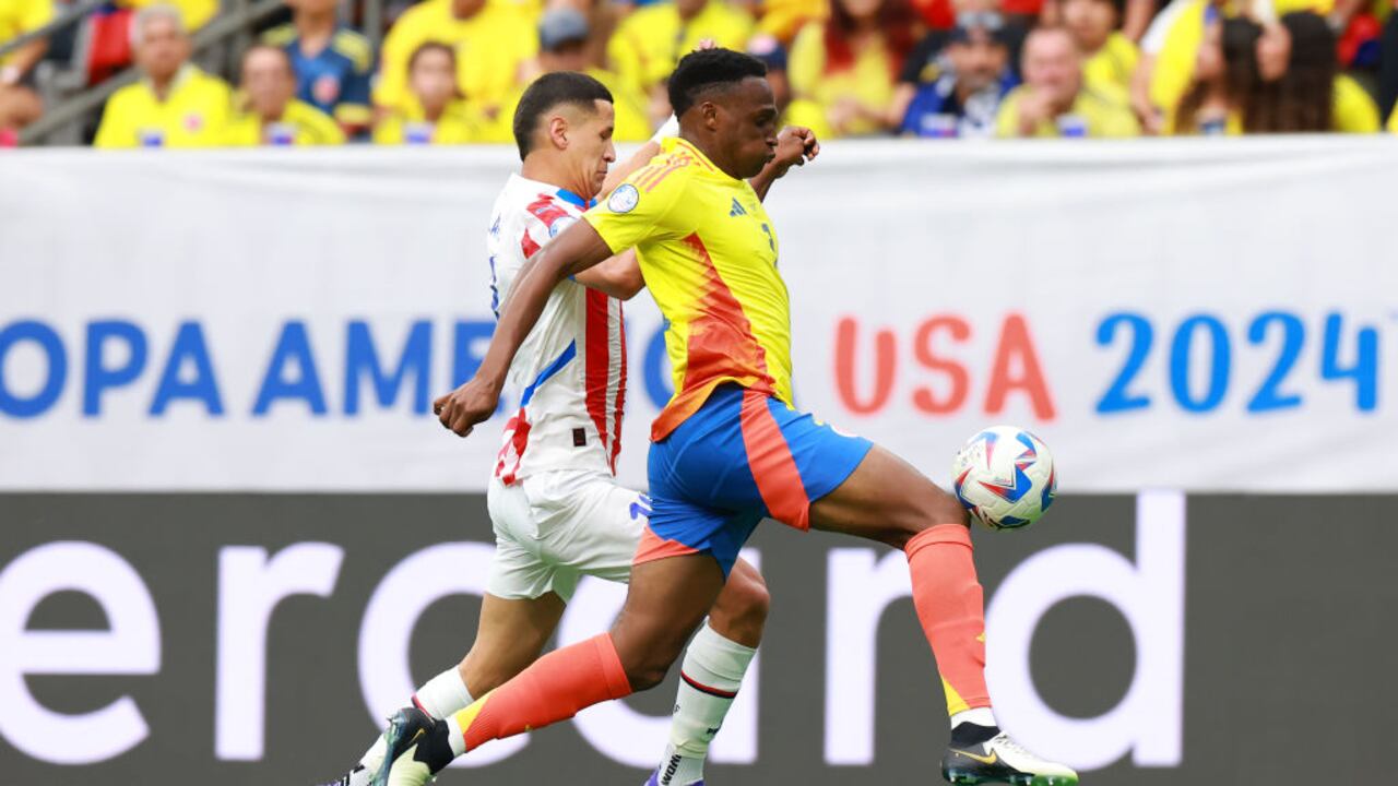 En el debut de la Selección Colombia en la Copa América, el defensa central, Jhon Lucumí, se retiró lesionado.
