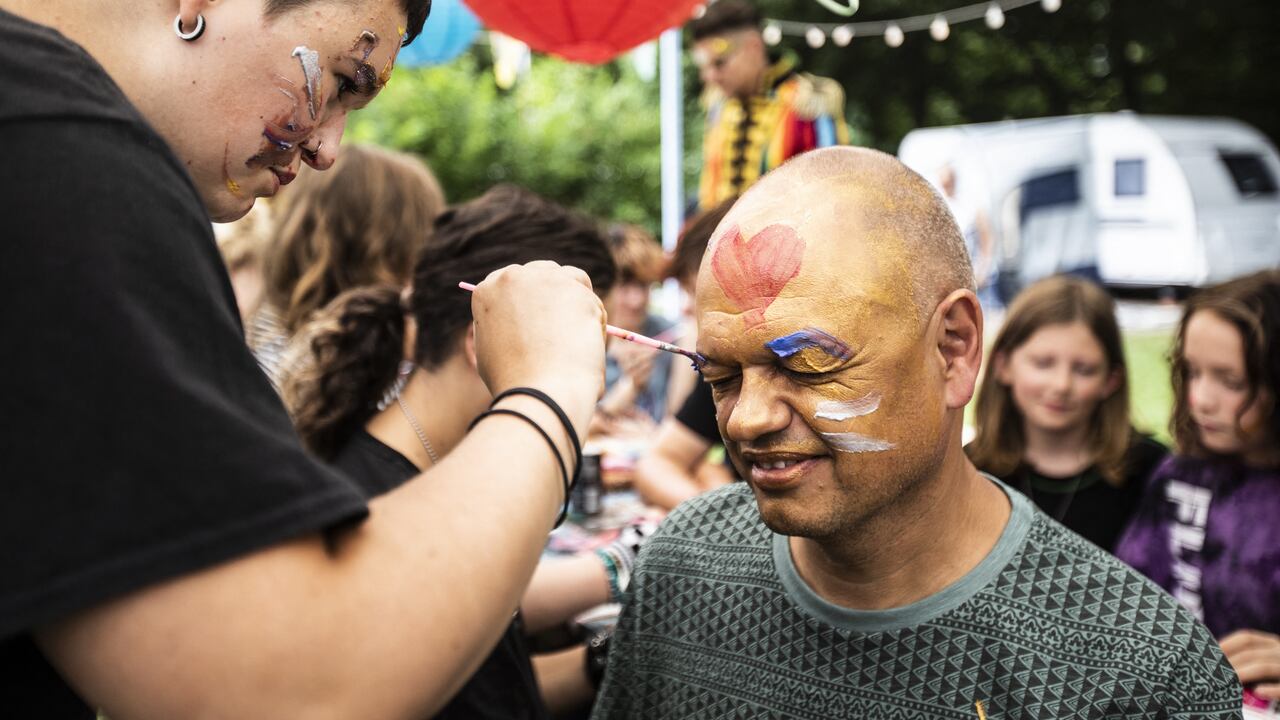 La comunidad LGBTIQ+ realiza reuniones en distintas partes del mundo para promover el respeto de sus derechos.