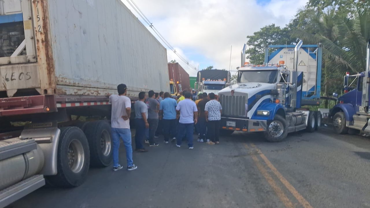 Analdex rechazó los bloqueos y llamo a la solución pronta de la situación.