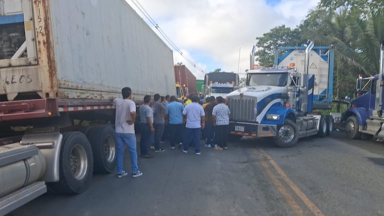 Analdex rechazó los bloqueos y llamo a la solución pronta de la situación.