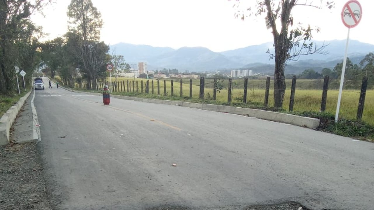 De acuerdo con integrantes de la Policía Metropolitana de Popayán, este cilindro ya fue retirado de este punto de la ciudad, donde se construyen varios proyectos habitacionales.