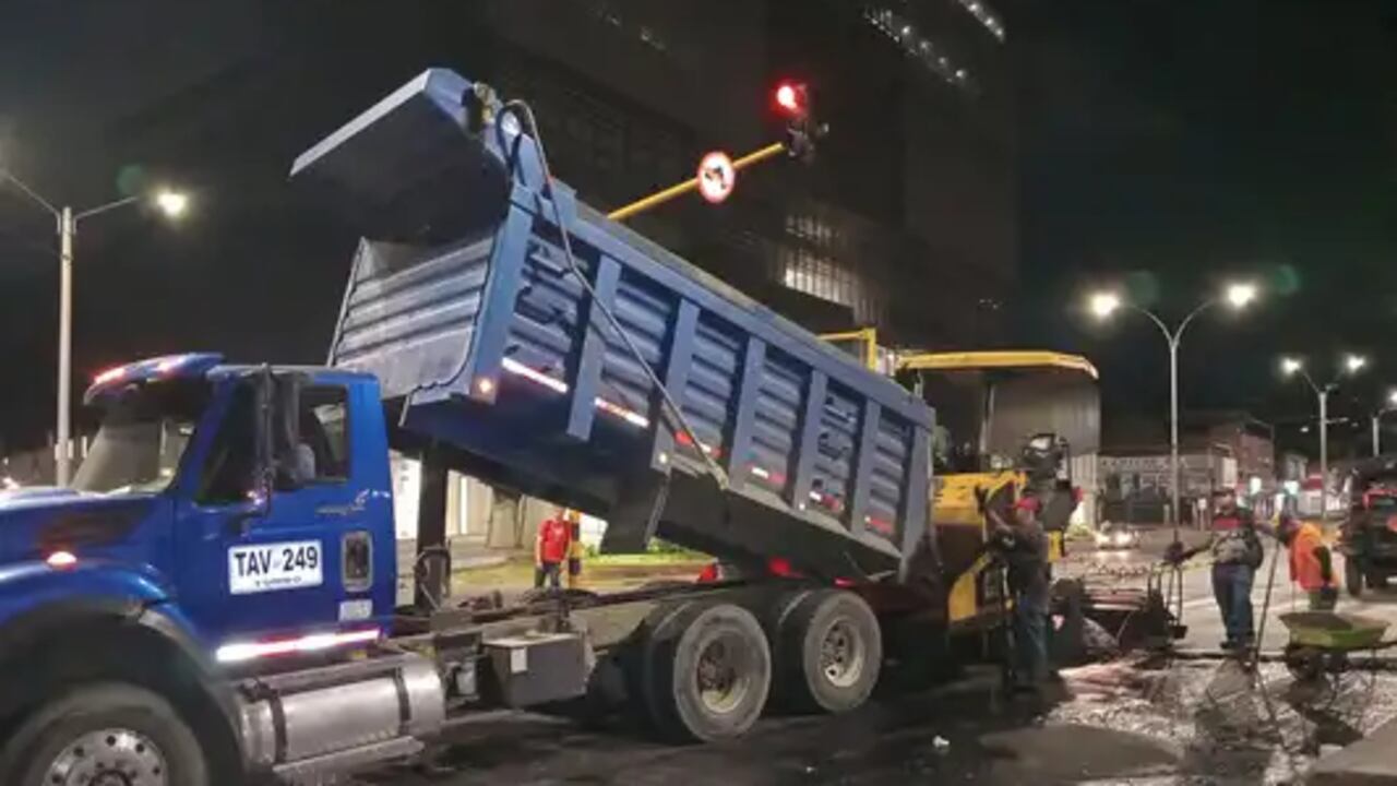 Los trabajos en el centro de Cali se adelantan en jornadas nocturnas.