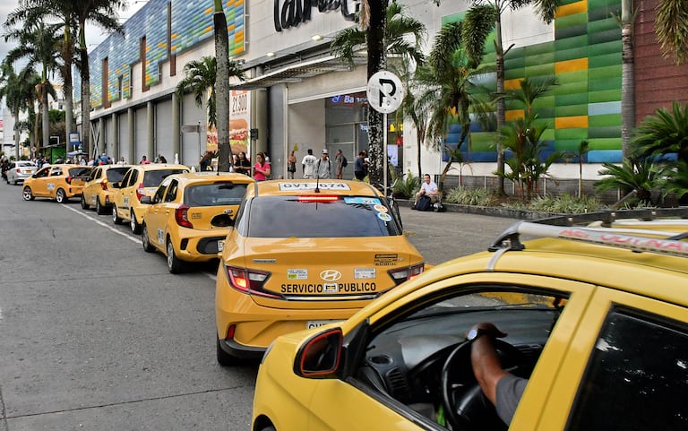 Nuevas pistas de taxis para la ciudad de Cali.