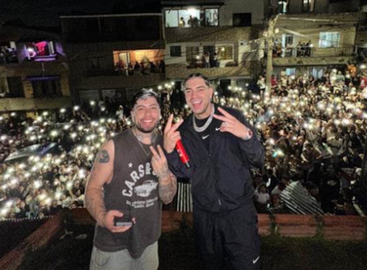 Juanda y Ryan Castro estuvieron en un concierto gratis en un barrio de Medellín y todo fue una locura.