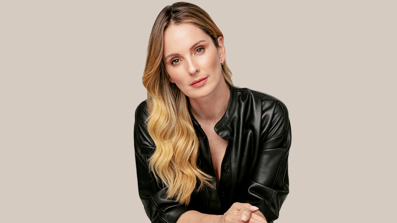 Claudia Bahamón lidera varias iniciativas, entre ellas, BeCla y Conexión Océano. También un sello de moda sostenible para las empresas de esta industria.