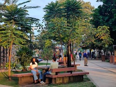 Lo bueno, lo malo y lo feo del Bulevar de Oriente en Cali, un proyecto de revitalización urbana que busca transformar el espacio público en el oriente de la ciudad, un sector con muchos problemas sociales. Hoy el bulevar es un espacio de interacción social, recreación y cultura, pero también de consumo de drogas, ventas informales, con mucha falta de cultura de motociclistas y muchos hurtos. Foto Jorge Orozco