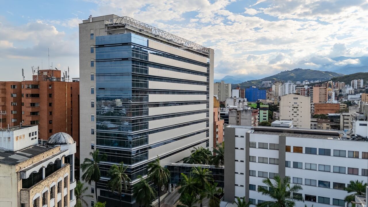 Este anuncio ha generado inquietud en usuarios que acudían a esta clínica en busca de procedimientos diagnósticos cardiovasculares, también eran atendidos pacientes oncológicos o brindaban otros servicios de alta complejidad a persona afiliadas a la Nueva EPS.