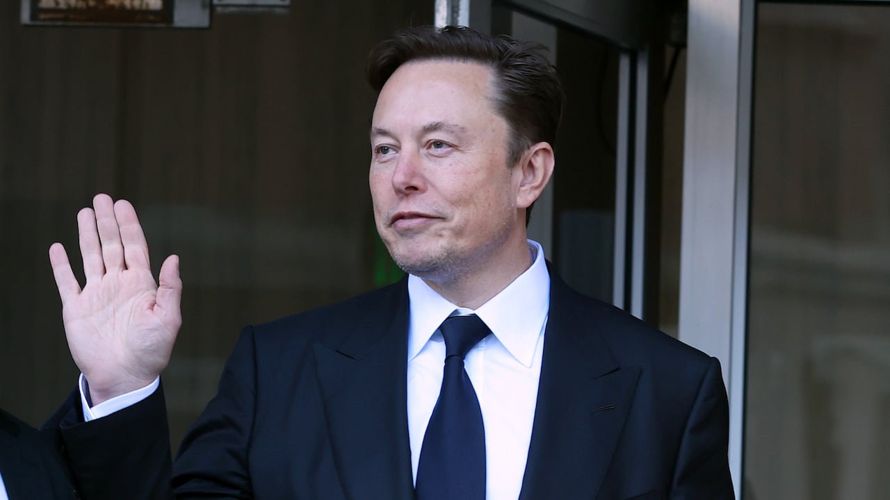 Elon Musk es la segunda persona más rica del mundo (2023), de acuerdo con Forbes.
