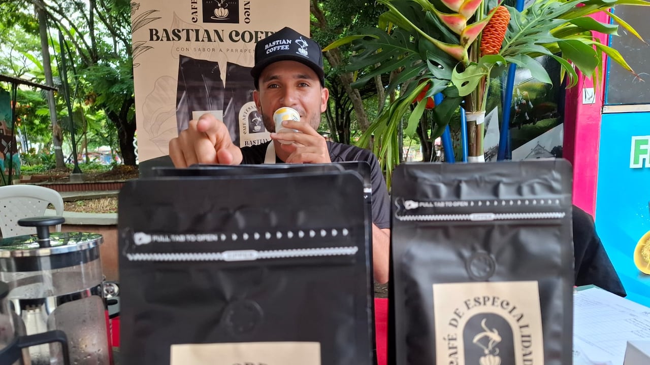 Sebastián Herrera Tamayo, productor de Bastian Coffee, durante la muestra en Roldacafé 2025.