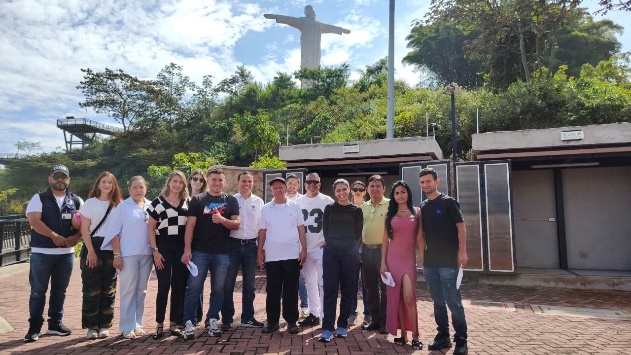 Los comerciantes seleccionados deberán cumplir con el pago anual de una retribución económica por el aprovechamiento de los espacios.