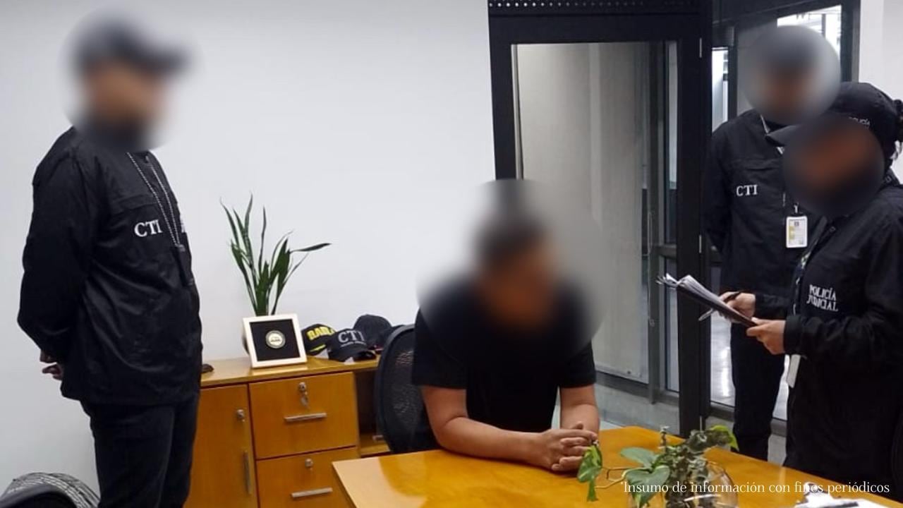 Francisco Javier Martínez, alias Pacho Malo, fue capturado por miembros del CTI en Medellín. Mientras se desempeñaba como director del CTI de Buenaventura, se habría valido de su posición para apoderarse del contrabando, narcotráfico y otras economías ilegales.