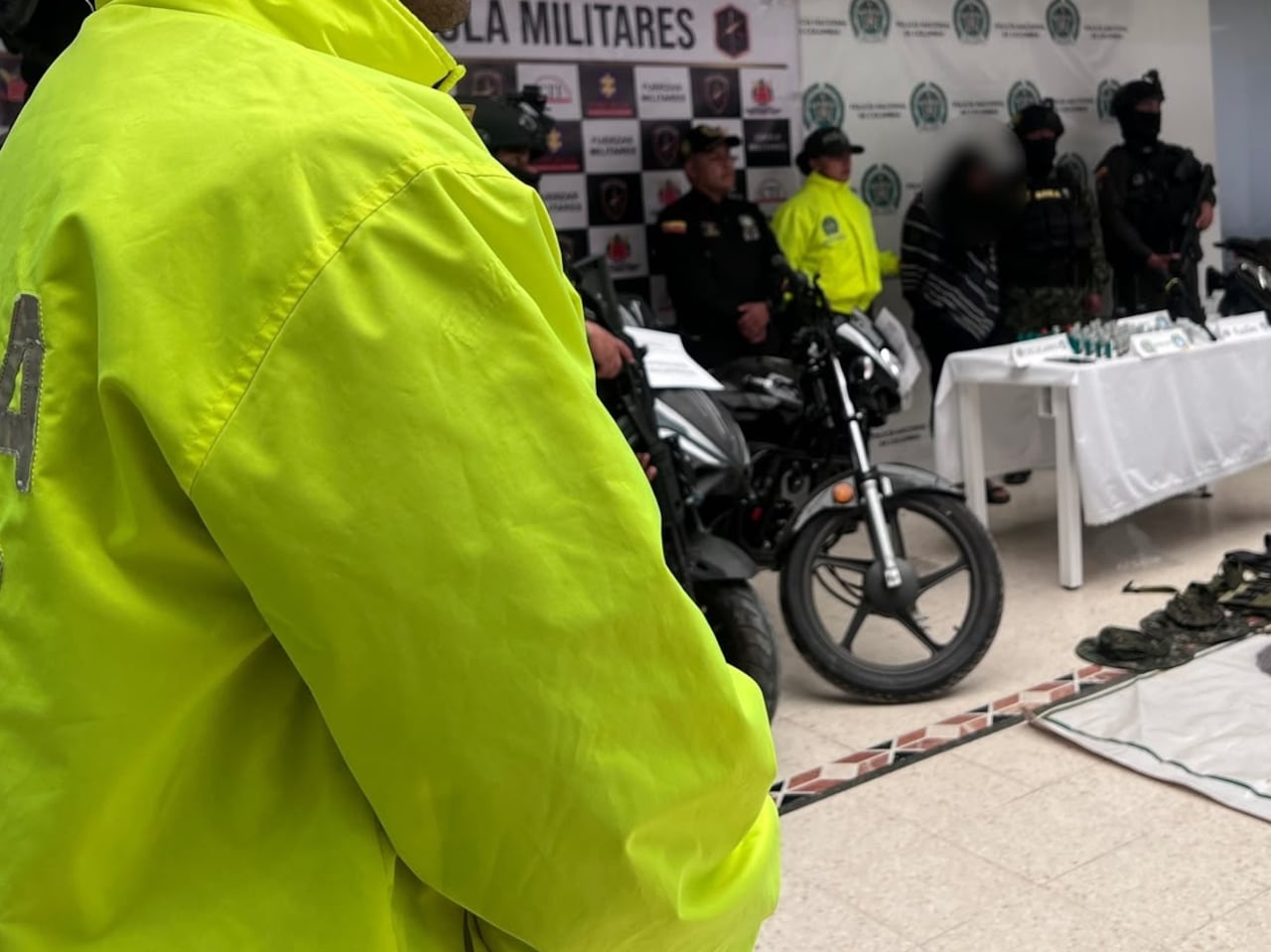 El procedimiento permitió la captura en flagrancia de un presunto integrante de la estructura Franco Benavides, señalado de participar en actividades delictivas sobre la vía Panamericana.