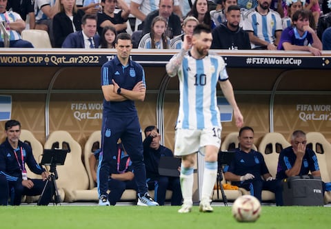 Lionel Scaloni dirigiendo a la Selección Argentina en la final del Mundial de Qatar 2022