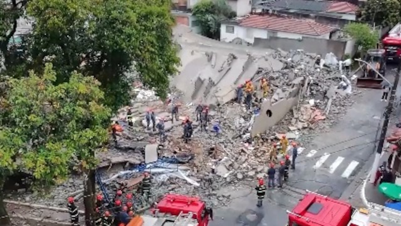 Seis muertos deja colapso de edificio en construcción que cayó sobre una vivienda en São Paulo