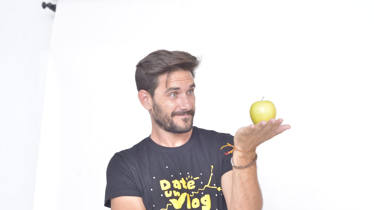 Javier Santaolalla, anunció que por motivos de salud canceló su viaje a Colombia.