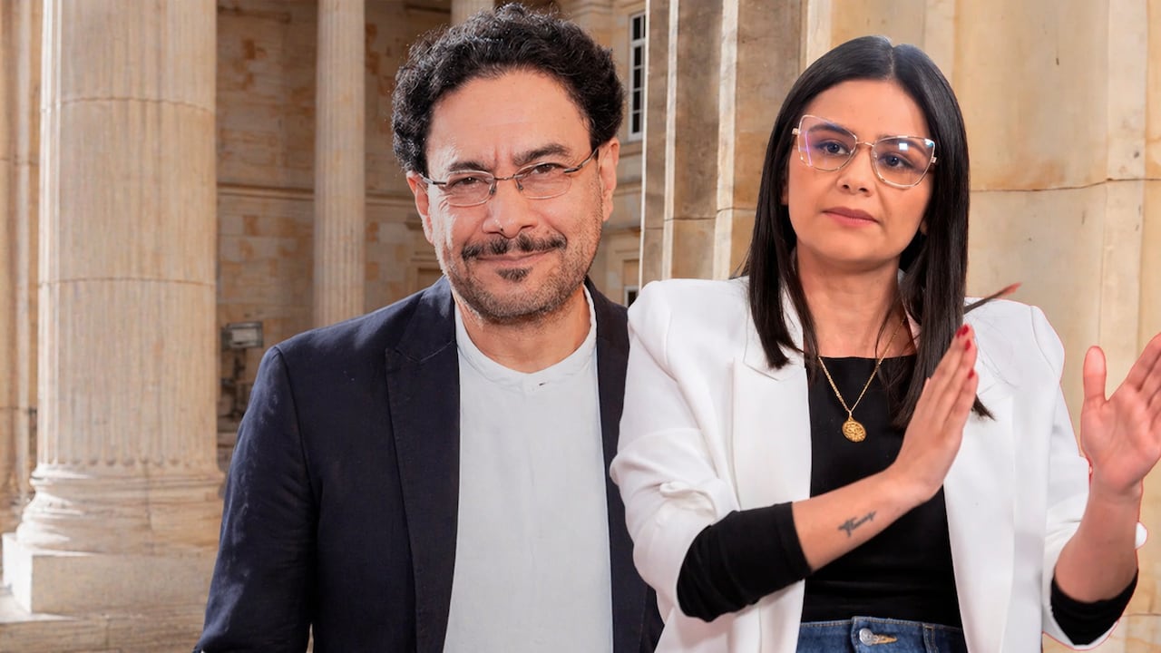 Iván Cepeda (candidato presidencial) y Angie Rodríguez (directora del Fondo Adaptación)