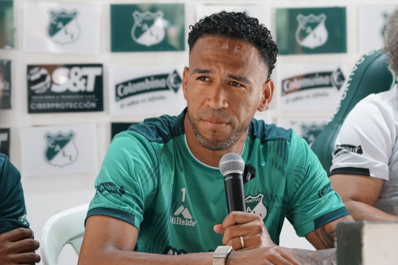 Pedro Gallese es nuevo arquero de Deportivo Cali. Arquero peruano con experiencia en equipos como Atlético Mineiro, Veracruz, Alianza Lima y Orlando City y firmó con los 'azucareros' para defender la camiseta en el 2026
