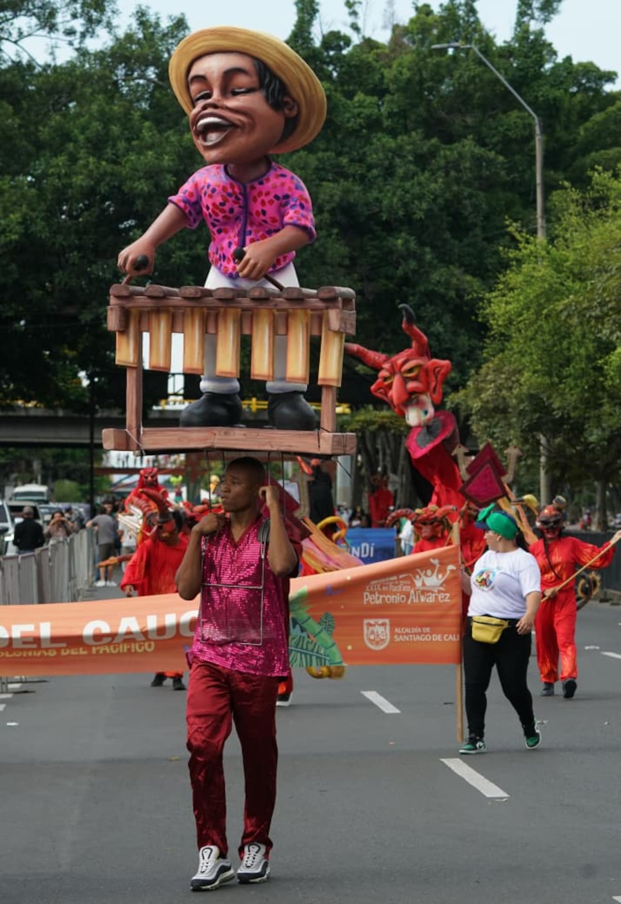 Este espectáculo de hermanamiento culminó en la tarima principal del Festival de Música del Pacífico Petronio Álvarez.