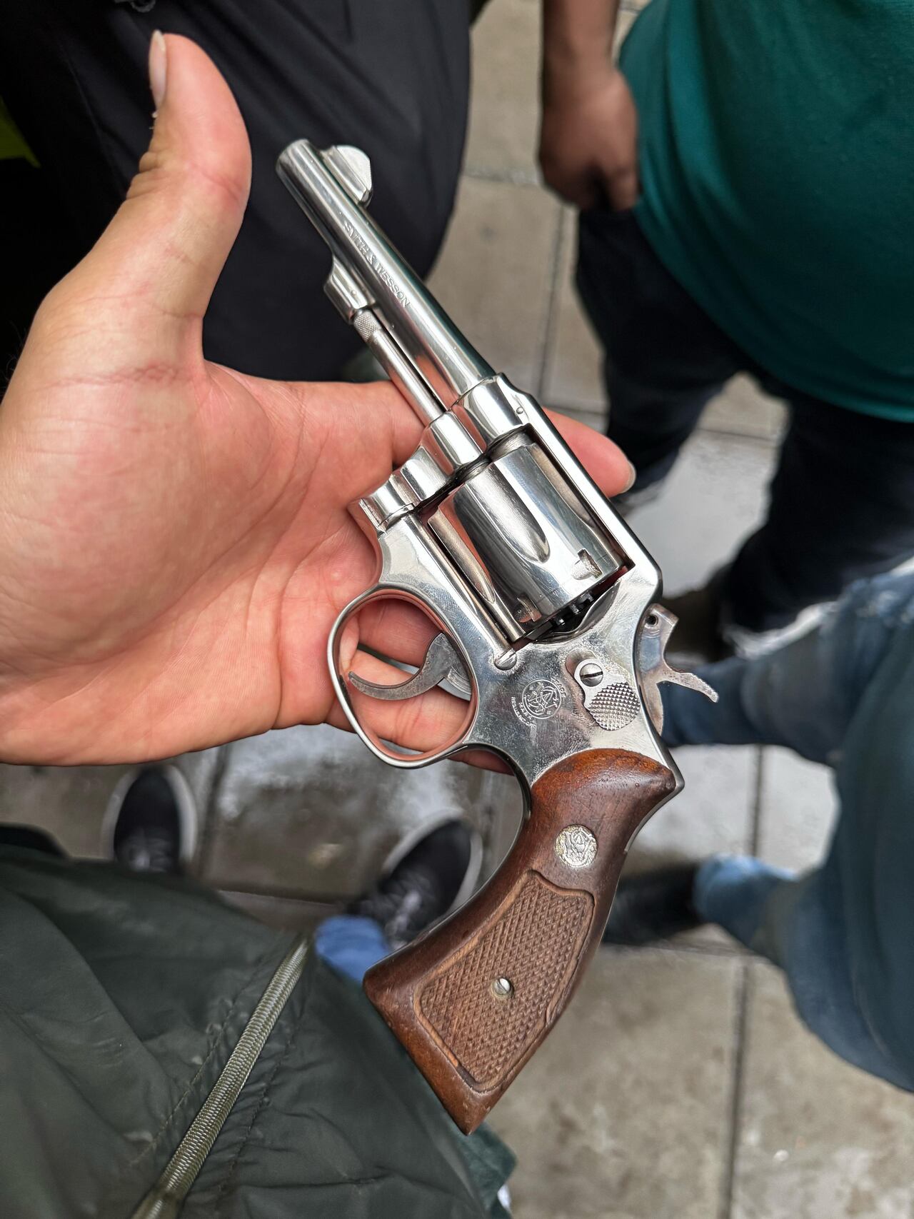 Con drones, la Policía evidenció las actividades de ‘narcomenudeo’ en un espacio recreo deportivo del barrio Floralia.