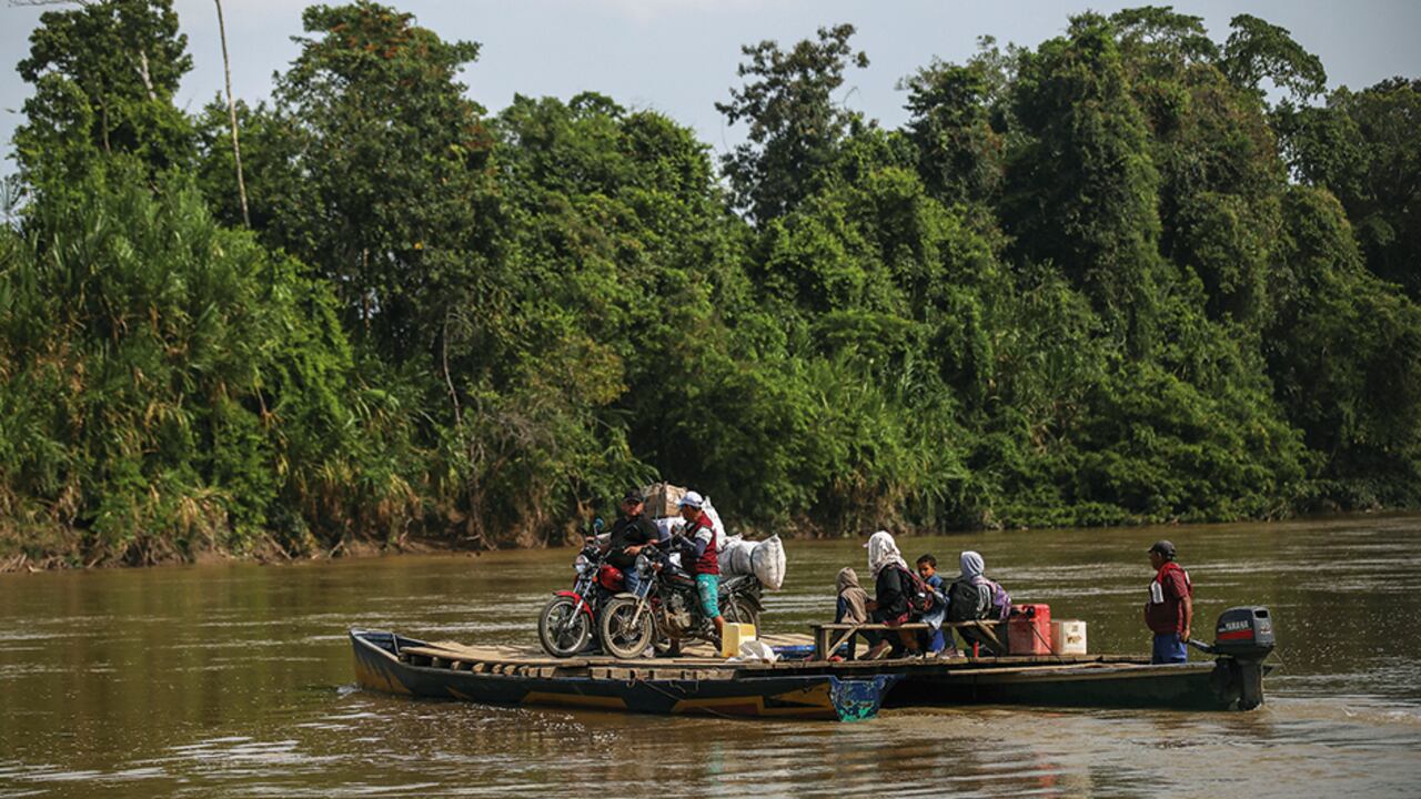 La población en el Catatumbo teme por una nueva guerra entre el ELN y las disidencias de las Farc. Este último grupo inició una campaña de fortalecimiento de sus filas.