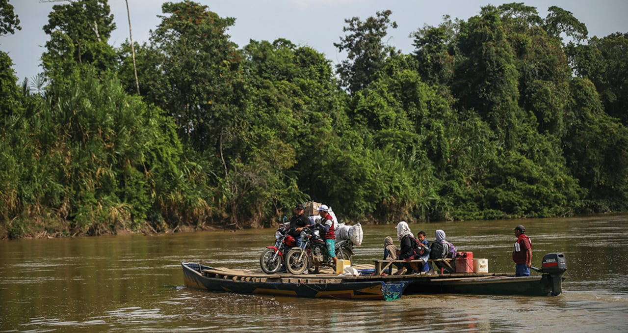 La población en el Catatumbo teme por una nueva guerra entre el ELN y las disidencias de las Farc. Este último grupo inició una campaña de fortalecimiento de sus filas.